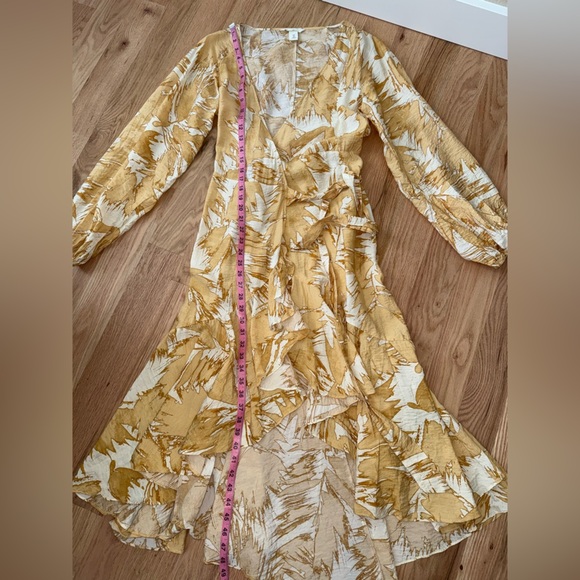 H&M High Low Midi Wrap Dress Yellow Ivory Artsy Abstract Print Size Small - Picture 4 of 7